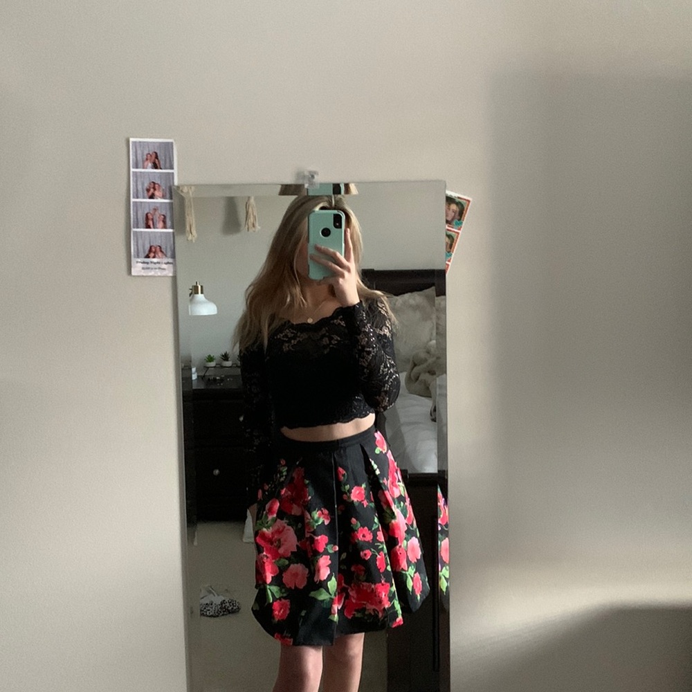Macy’s size xs 2 piece prom